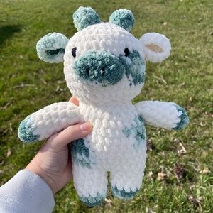 handmade cow | crochet plushie